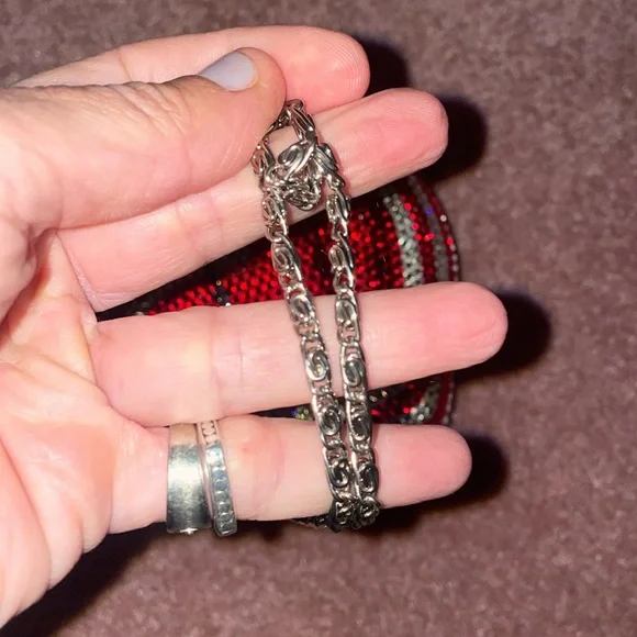 Crystal heart purse with long shoulder chain - Picture 11 of 11